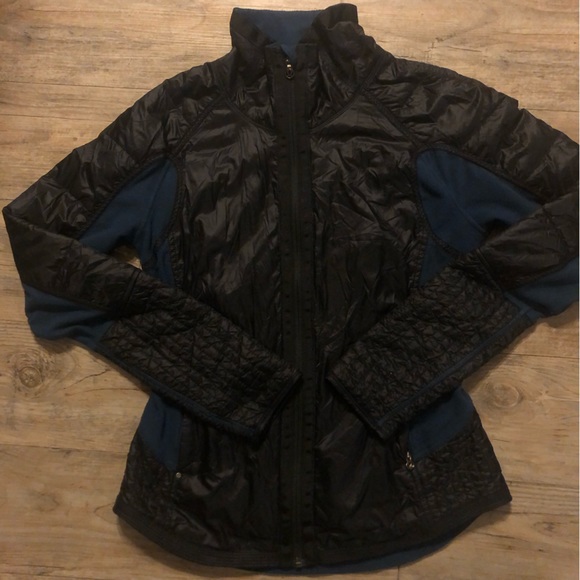 lululemon jacket - size 8 - Picture 4 of 6